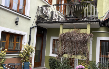 Prenájom obchodno/kancelárskeho priestoru s parkovaním v centre Piešťan