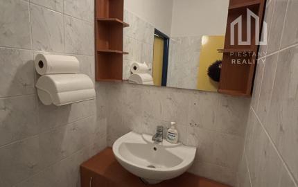 *Na prenájom* moderné kancelárske priestory, celé podlažie 335 m² v Piešťanoch