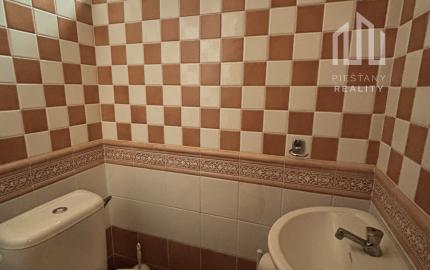 *VÝRAZNÁ ZĽAVA* nehnuteľnosť v centre Piešťan * vysoký potenciál výnosu z prenájmu