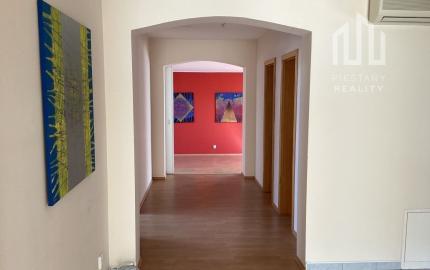 *TOP PONUKA* 7i RD vhodný aj ako sídlo firmy v exkluzívnej lokalite Piešťan