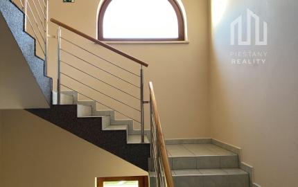 *TOP PONUKA* 7i RD vhodný aj ako sídlo firmy v exkluzívnej lokalite Piešťan