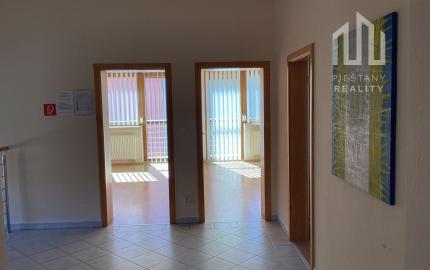 *TOP PONUKA* 7i RD vhodný aj ako sídlo firmy v exkluzívnej lokalite Piešťan