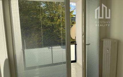 Na prenájom 3-izbový byt pri Kocke,  Piešťany