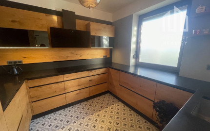 2 parkovacie miesta  V CENE BYTU! 3-izbový byt 110m2 pri parku, Stromová ul. Piešťany