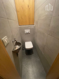 2 parkovacie miesta  V CENE BYTU! 3-izbový byt 110m2 pri parku, Stromová ul. Piešťany