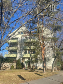 2 parkovacie miesta  V CENE BYTU! 3-izbový byt 110m2 pri parku, Stromová ul. Piešťany