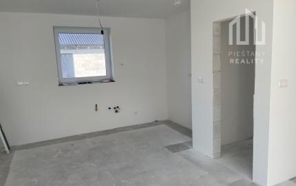 POSLEDNÝ ZO 4 DOMOV  Na predaj  novostavba RD, Dubovany