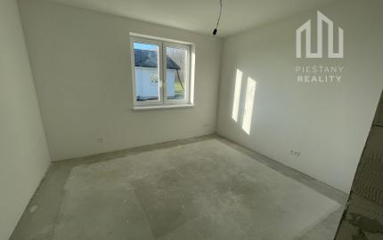 POSLEDNÝ ZO 4 DOMOV  Na predaj  novostavba RD, Dubovany