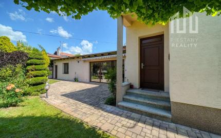 *PREDANÉ* 3-izbový dom – komfort, pokoj a nádherná záhrada