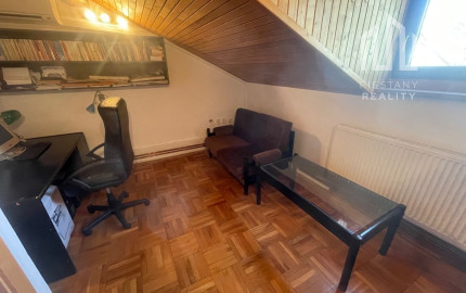 *NA PRENÁJOM* kancelárie v RD, samostatný byt a vínna pivnica v centre PIEŠŤAN