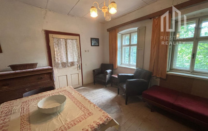 Predaj vidieckej chalupy s kúzlom minulosti v srdci kopaníc – obec Prašník