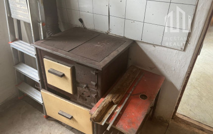 Predaj vidieckej chalupy s kúzlom minulosti v srdci kopaníc – obec Prašník