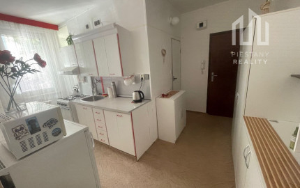 REZERVOVANÉ Na predaj 1-izbový byt s balkónom, Piešťany, Juh