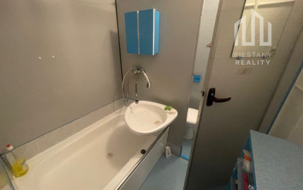 REZERVOVANÉ Na predaj 1-izbový byt s balkónom, Piešťany, Juh