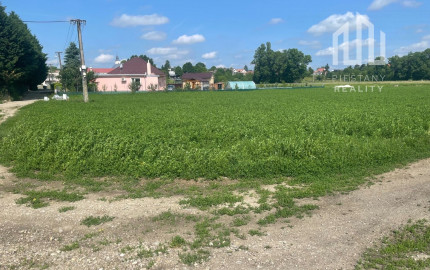 Stavebný pozemok 1000m2 na okraji obce, VESELÉ pri Piešťanoch