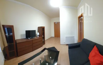 Prenájom obchodno/kancelárskeho priestoru s parkovaním v centre Piešťan