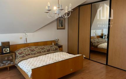 Rodinný dom Piešťany, Pod Párovcami – 4 izby, záhrada, výťah a garáž