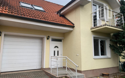 Rodinný dom Piešťany, Pod Párovcami – 4 izby, záhrada, výťah a garáž