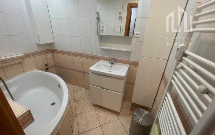 Na predaj 4-izbový byt pri Kocke, Piešťany