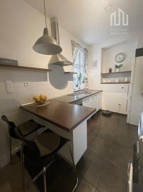 Moderný 3-izbák s predzáhradkou - bývanie s noblesou v srdci Starého Mesta