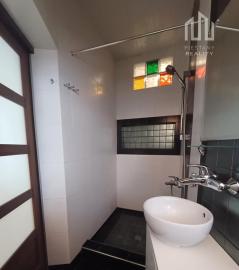 Moderný 3-izbák s predzáhradkou - bývanie s noblesou v srdci Starého Mesta