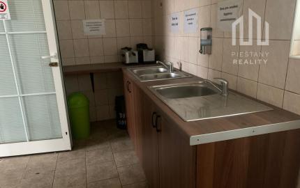 Flexibilný komerčný objekt obec Podolie, hala, veľký pozemok - výborná investícia s potenciálom