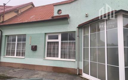 Flexibilný komerčný objekt obec Podolie, hala, veľký pozemok - výborná investícia s potenciálom