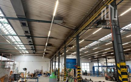 *Na prenájom* hala 1550 m2 na výrobu, strojárstvo alebo ako skladový priestor