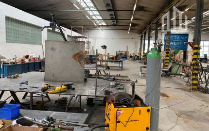 *Na prenájom* hala 1550 m2 na výrobu, strojárstvo alebo ako skladový priestor