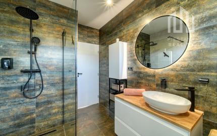 Moderný pasívny dom v Nitrianskej Blatnici–18 min od Piešťan