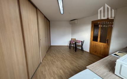 *Na prenájom* 3-izbový byt v centre Piešťan