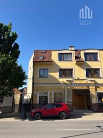 *Na prenájom* 3-izbový byt v centre Piešťan