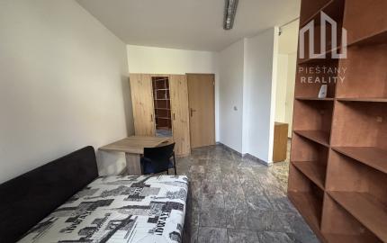 *Na prenájom* 2-izbový byt v centre Piešťan