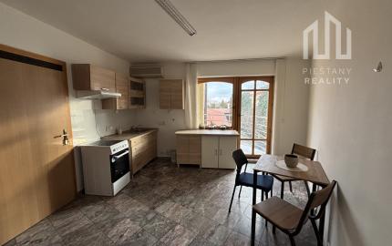 *VÝRAZNÁ ZĽAVA* nehnuteľnosť v centre Piešťan * vysoký potenciál výnosu z prenájmu