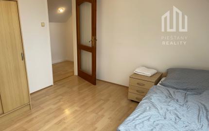 Na prenájom rodinný dom s parkovaním, Ratnovce