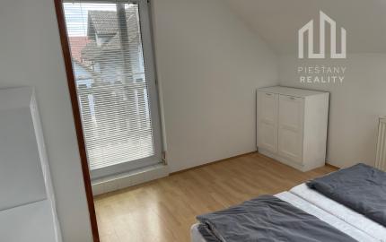 Na prenájom rodinný dom s parkovaním, Ratnovce