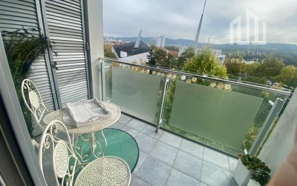 Luxusný dizajnový byt s výhľadom na mesto a rieku – CENTROOM Piešťany