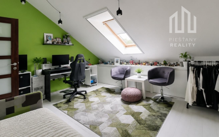 Moderný 4‑izbový RD v Moravanoch n/V – kompletne zariadený, 5 min od Piešťan