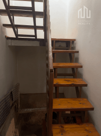 Rodinný dom s garážou a záhradou, Veselé pri Piešťanoch
