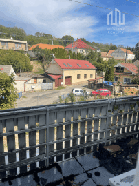 Dva rodinné domy, pozemky 2 004 m² - Ratnovce pri Piešťanoch