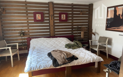 Dva rodinné domy, pozemky 2 004 m² - Ratnovce pri Piešťanoch