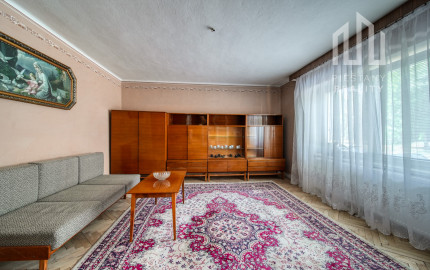 Rodinný dom s garážou, ideálnym pozemkom a potenciálom podkrovia