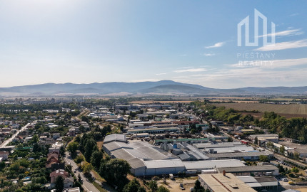 Rodinný dom s garážou, ideálnym pozemkom a potenciálom podkrovia
