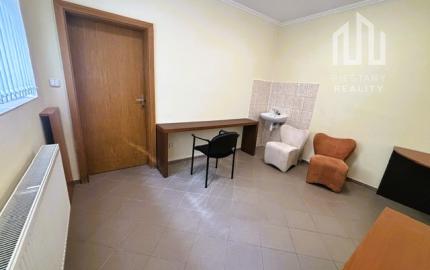 PRENÁJOM pre služby či ordináciu v centre Piešťan pri AUPARKU