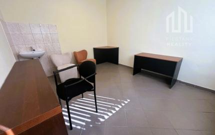 PRENÁJOM pre služby či ordináciu v centre Piešťan pri AUPARKU