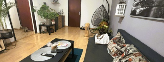 Priestranný 2-izbový byt s loggiou - okamžité bývanie alebo výborná investícia