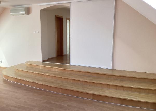 *TOP PONUKA* 7i RD vhodný aj ako sídlo firmy v exkluzívnej lokalite Piešťan