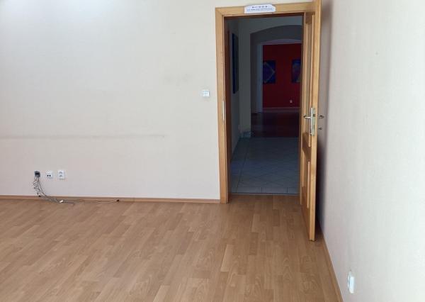 *TOP PONUKA* 7i RD vhodný aj ako sídlo firmy v exkluzívnej lokalite Piešťan