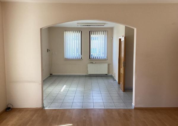 *TOP PONUKA* 7i RD vhodný aj ako sídlo firmy v exkluzívnej lokalite Piešťan