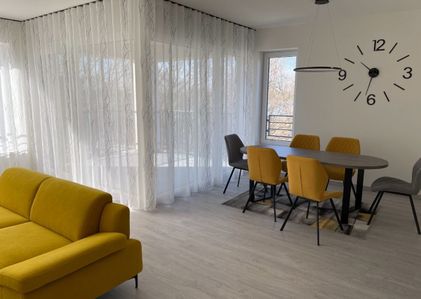 Na prenájom veľký 3-izbový byt 108m2+terasa, Piešťany-Banka